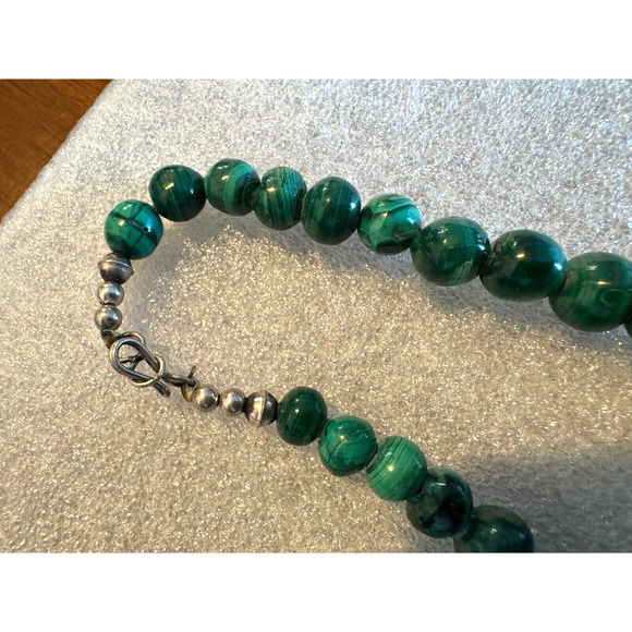 Authentic Malachite Graduated Beaded Necklace Green 24" Heavy - Picture 6 of 7
